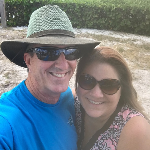 Meet your Posher, Gigi - Picture 1 of 1